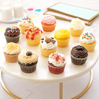 Product 12pc Mini Cupcake Favorites  Purchased by Reviewer