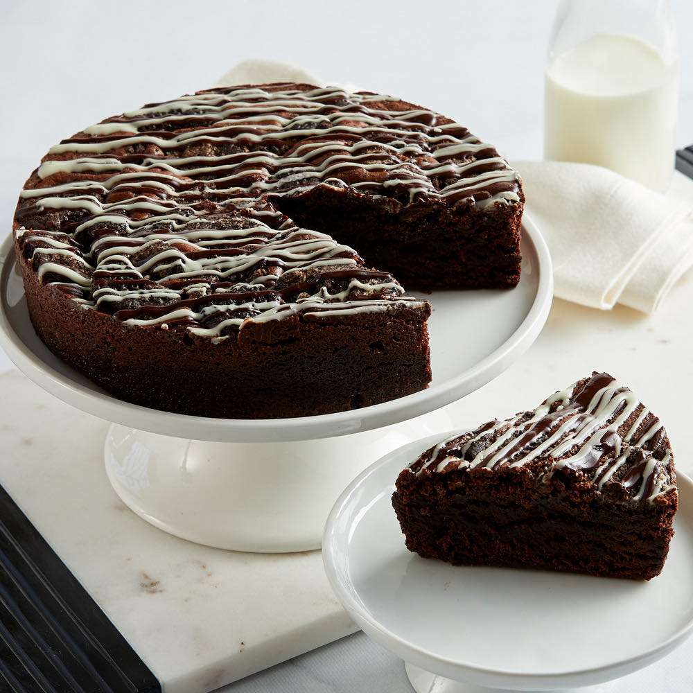 Image of Cookies and Cream Brownie Cake